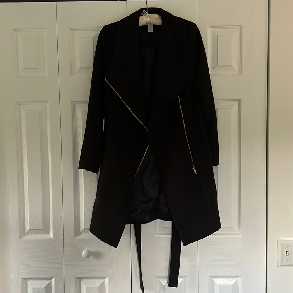 H&M tie waist coat with gold zipper accents